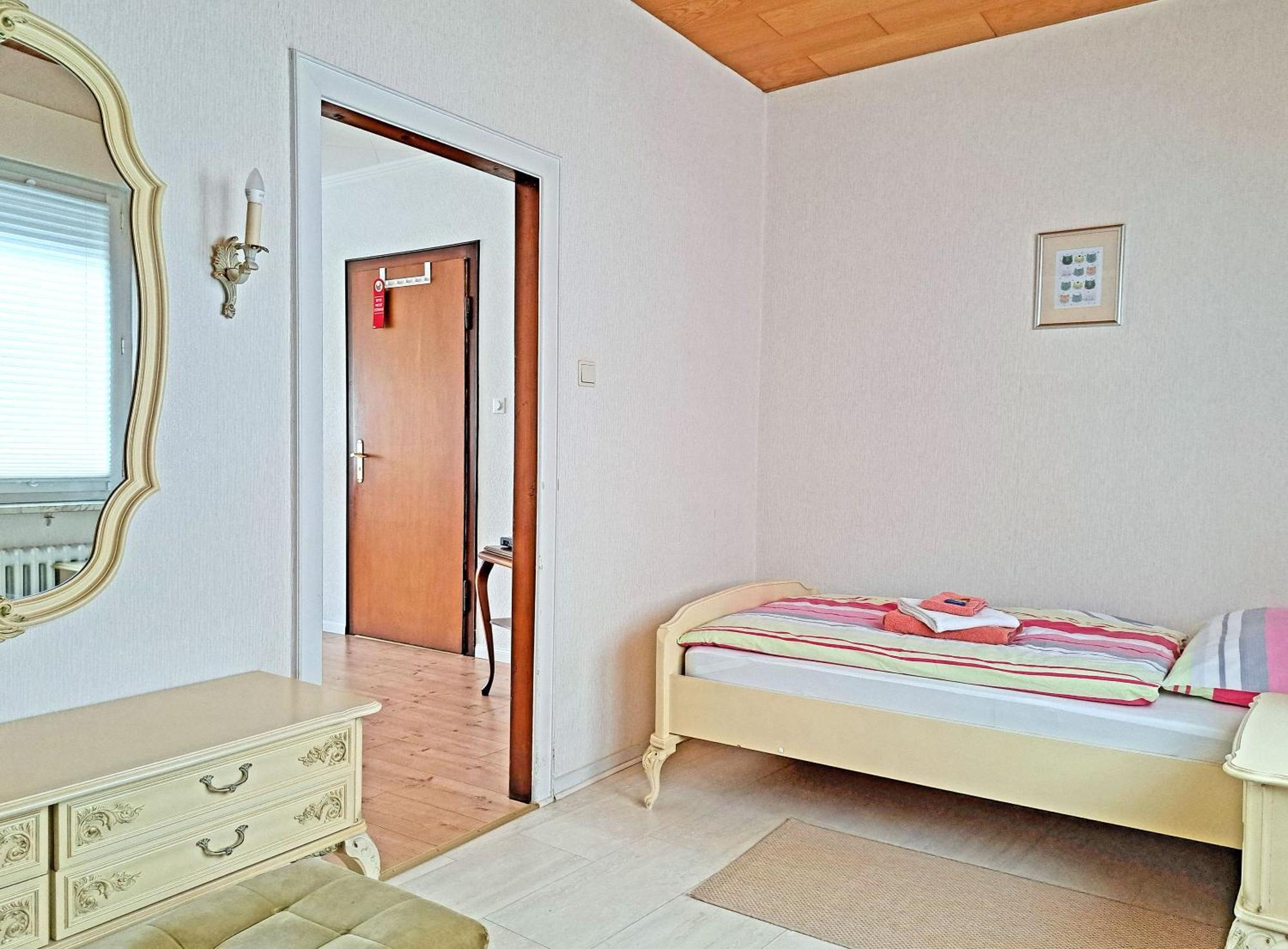 Margaretes Gaestehaus Am Rheinsteig Wanderer Radfahrer Familien Business-Reisende Wlan Gratis Rheinbrohl Bagian luar foto